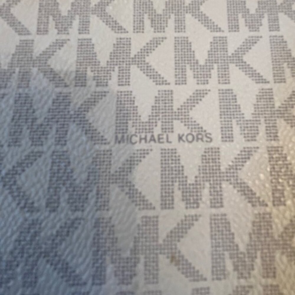 MICHAEL KORS | MK Signature Jet Set Zip Around Carryall Wallet-EUC - Picture 4 of 11